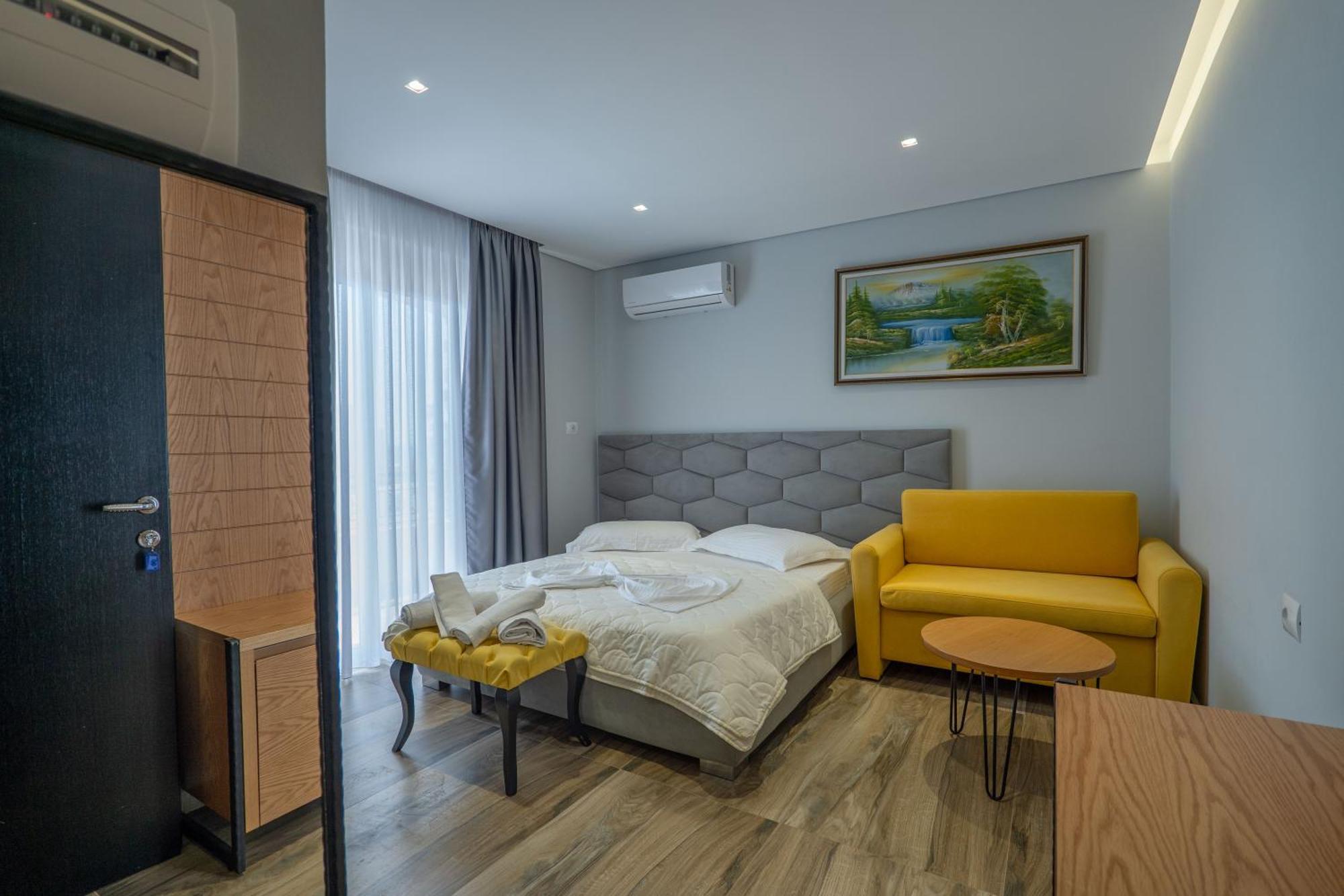 Sunkised Hotel Saranda Extérieur photo