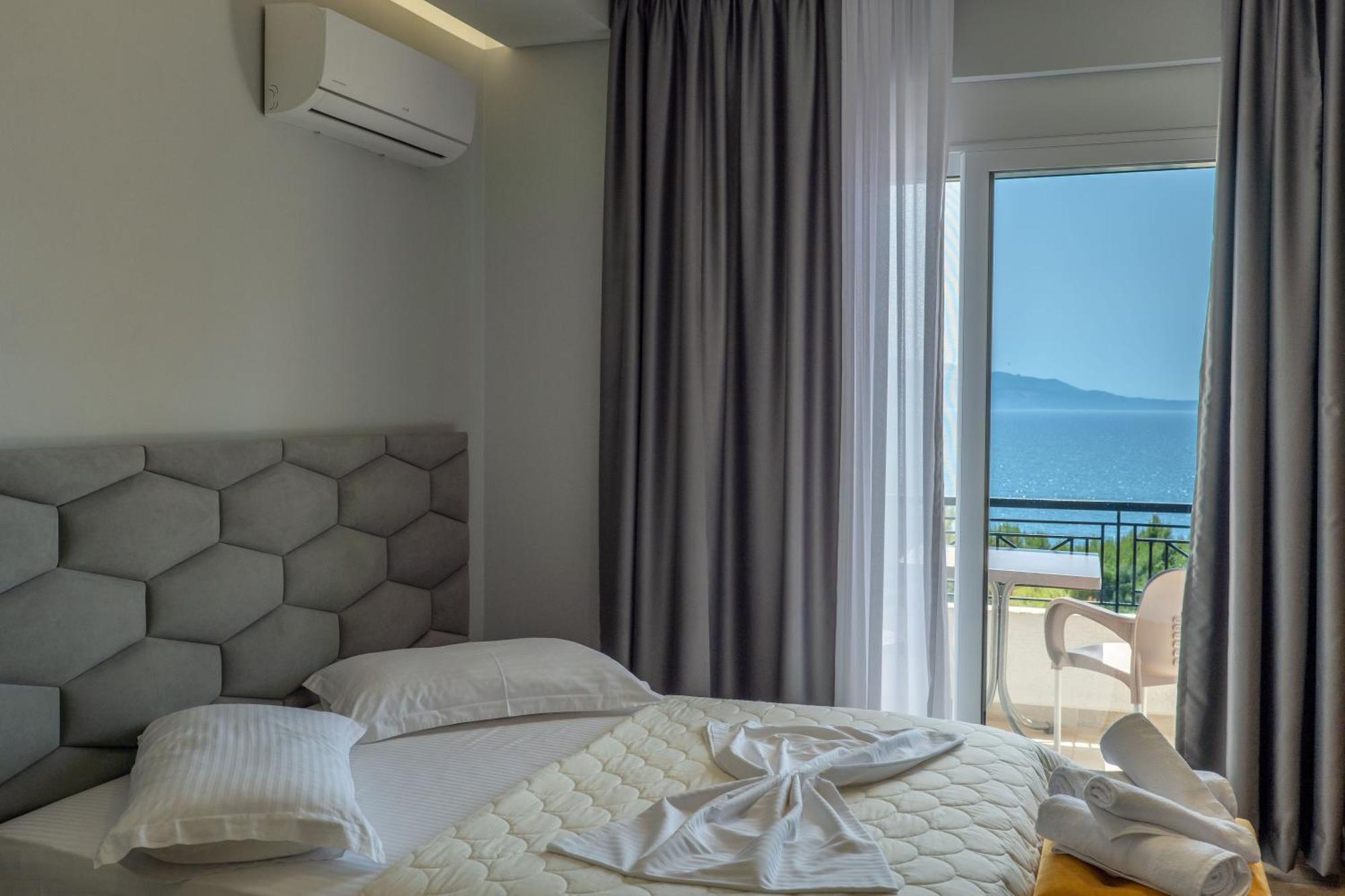 Sunkised Hotel Saranda Extérieur photo
