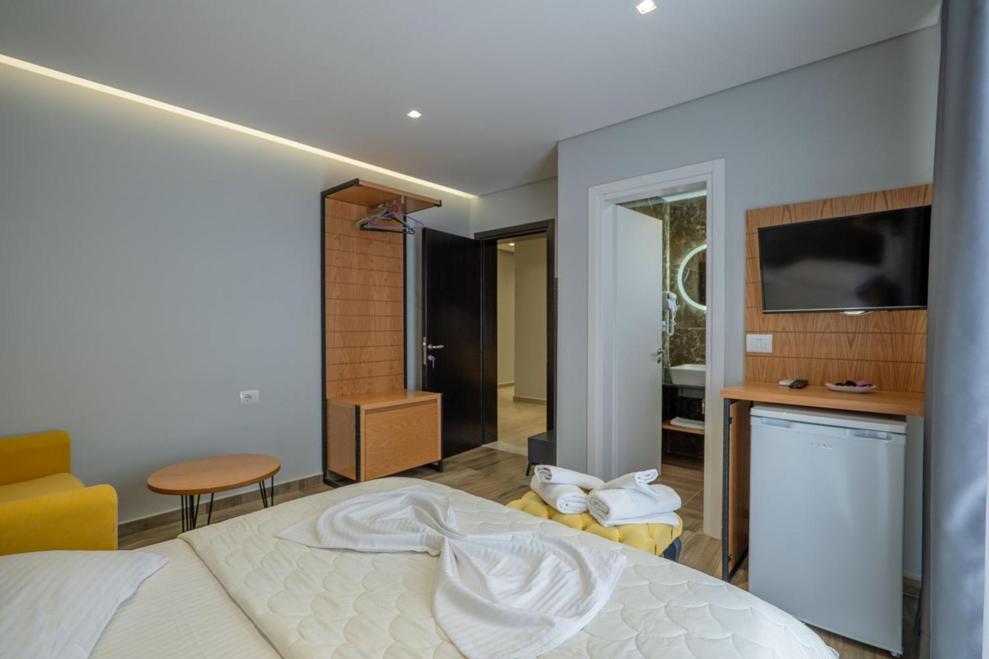 Sunkised Hotel Saranda Extérieur photo