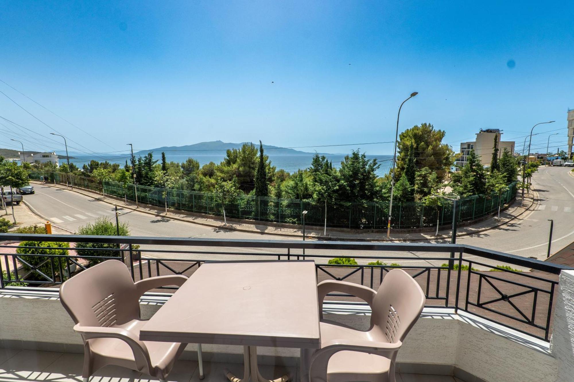 Sunkised Hotel Saranda Extérieur photo