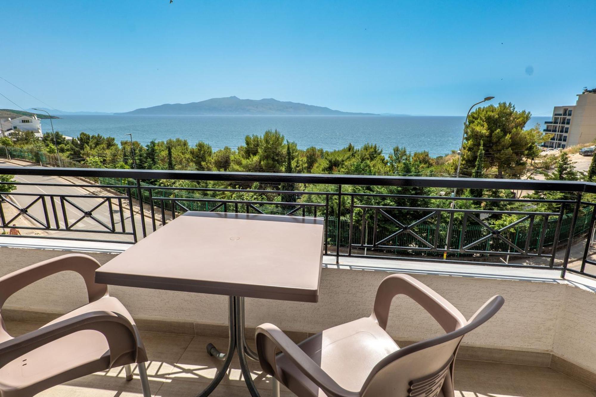 Sunkised Hotel Saranda Extérieur photo