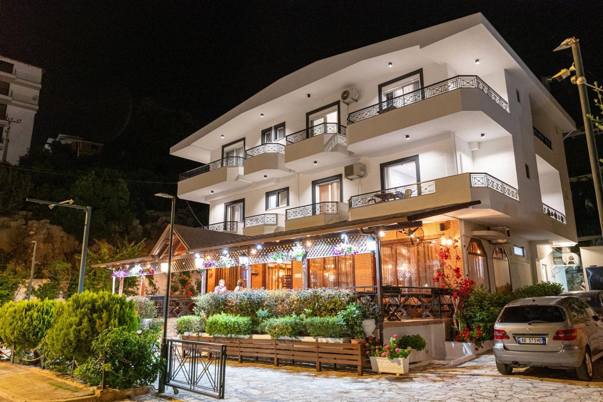Sunkised Hotel Saranda Extérieur photo