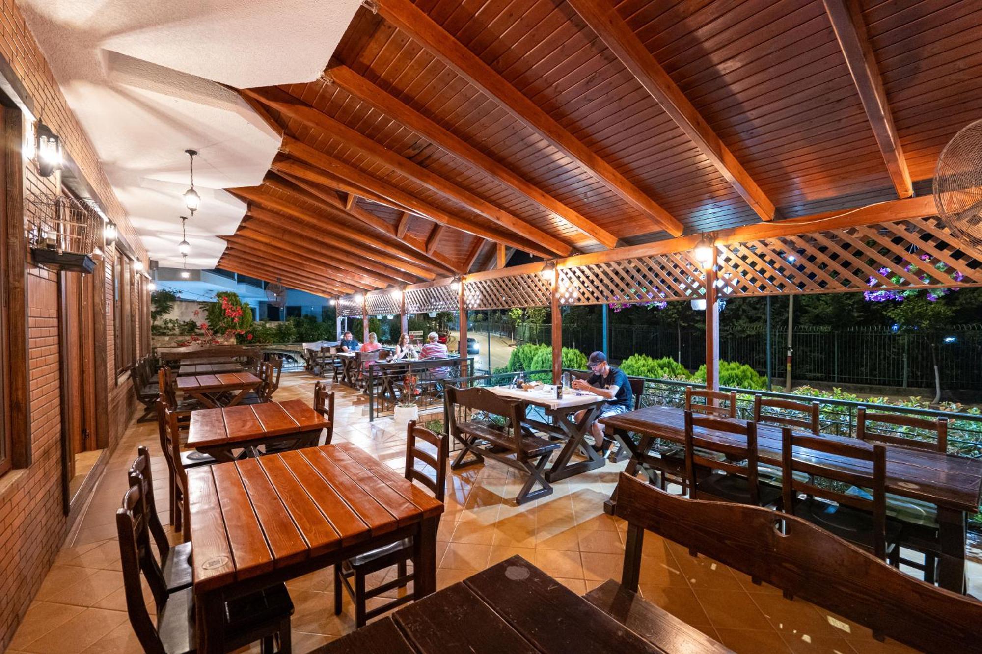 Sunkised Hotel Saranda Extérieur photo
