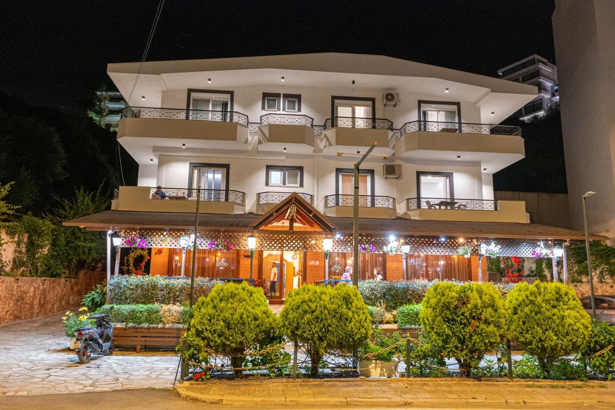 Sunkised Hotel Saranda Extérieur photo