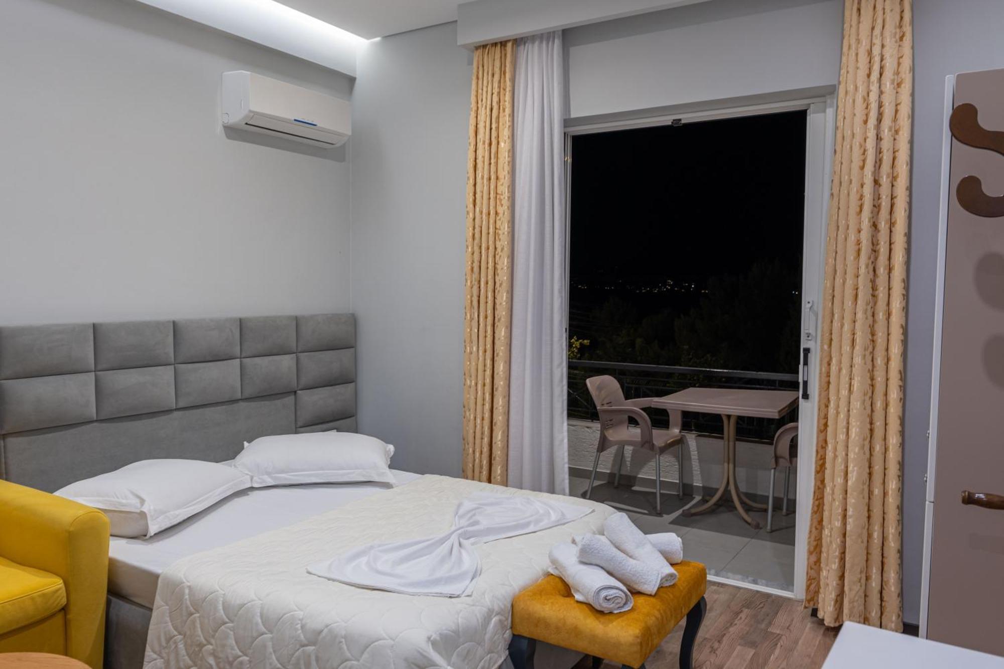 Sunkised Hotel Saranda Extérieur photo