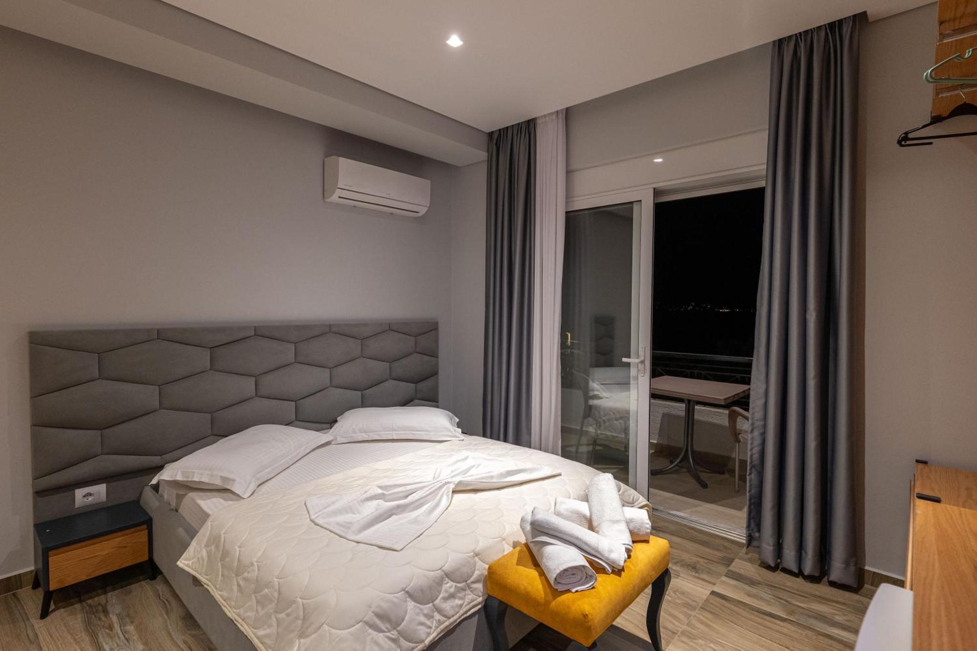 Sunkised Hotel Saranda Extérieur photo